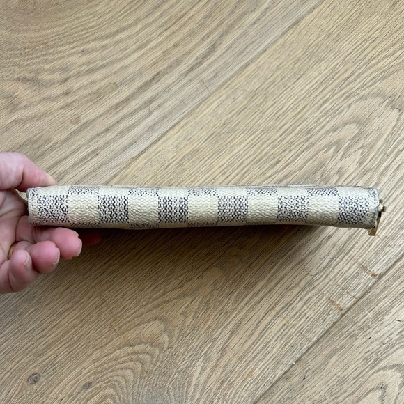 🙌SOLD🙌LV🖤Damier Azur Insolite Wallet - Picture 8 of 13